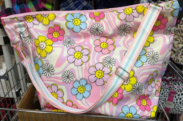 CRAZY DASIES WEEKENDER BAG