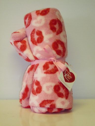 Made with Love & Kisses Flurr Blanket-Lips