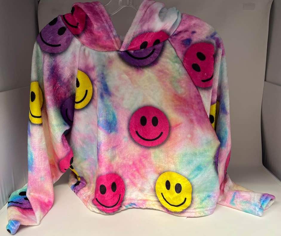 PENELOPE WILDBERRY CROPPED HOODIE-TIE DYE SMILE