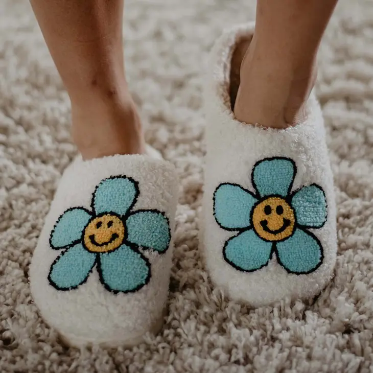SLIPPERS-MINT DAISY HAPPY FACE WHITE