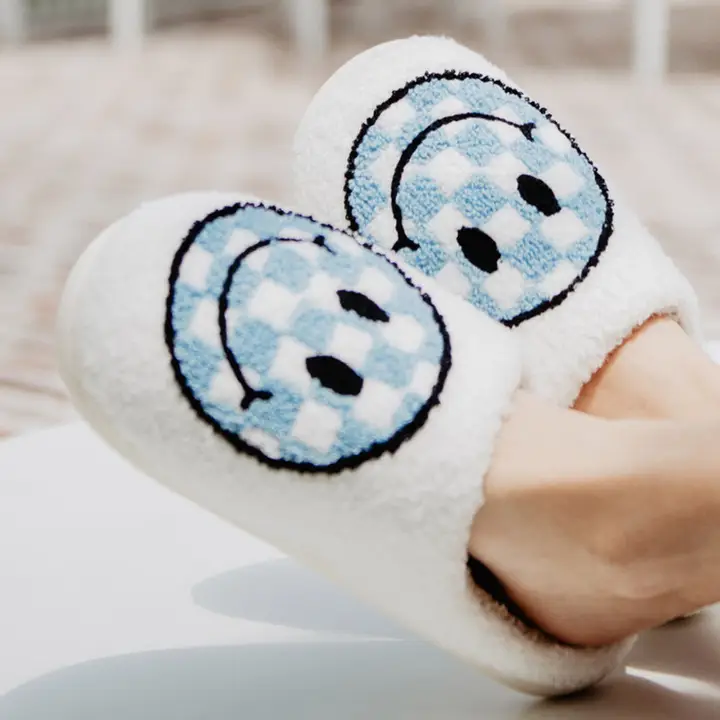 SLIPPER-LIGHT BLUE CHECKERED HAPPY FACE