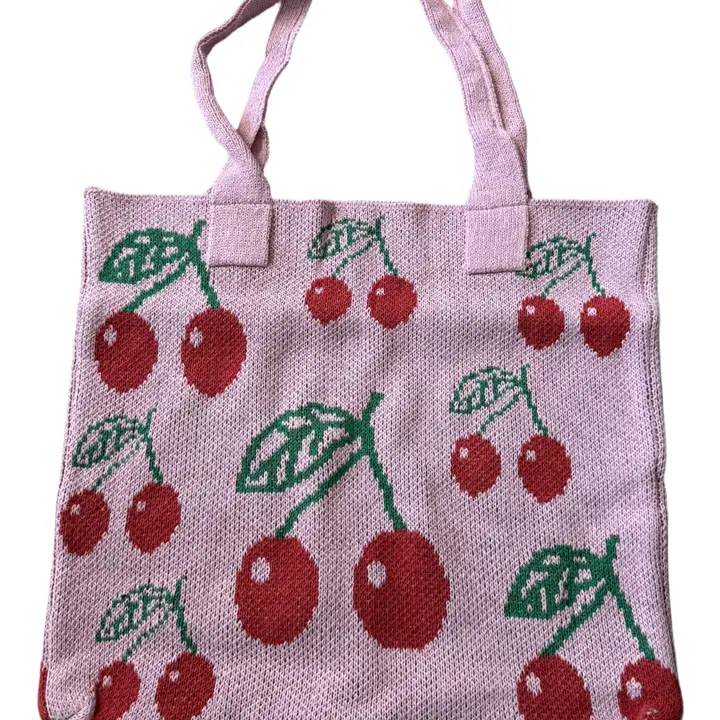 TOTE BAG-KNITTED CHERRY
