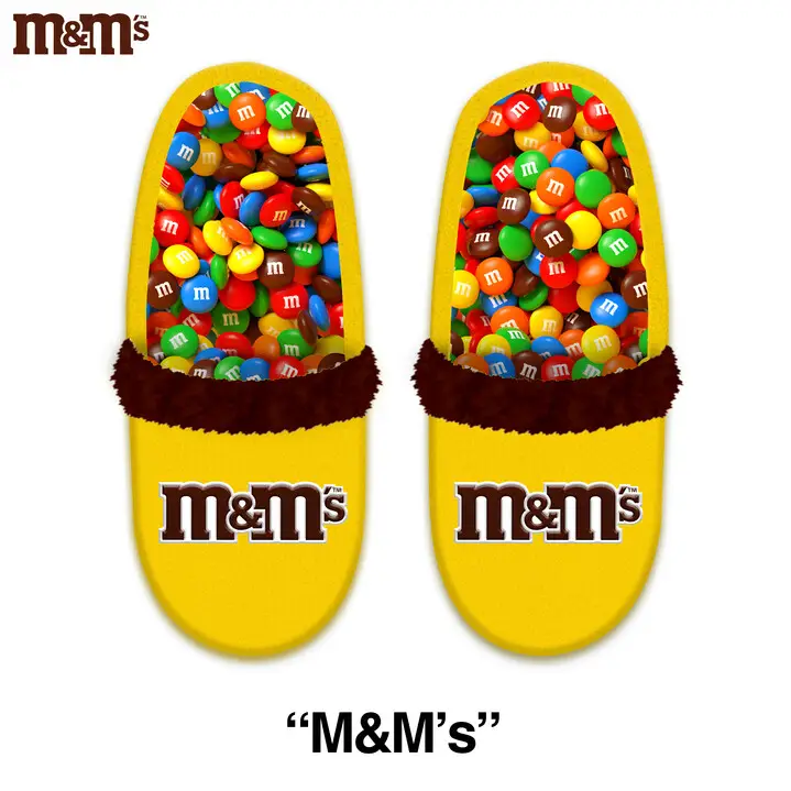 M&MS SLIPPERS