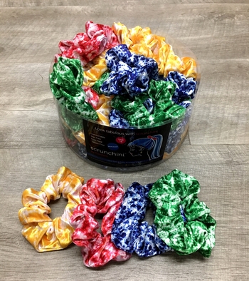 COLOR WAR VELVET SCRUNCHIES
