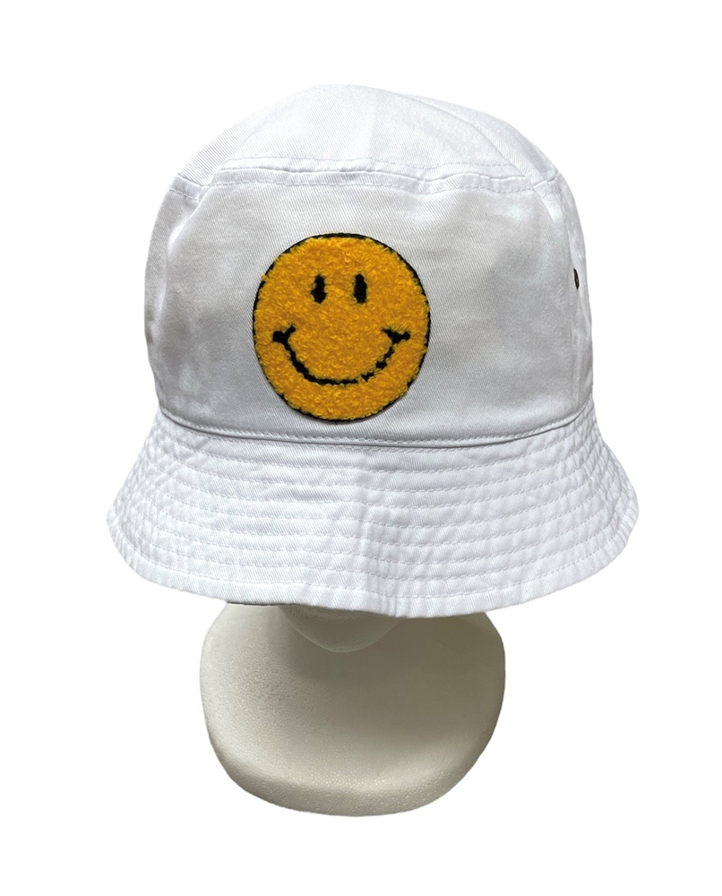 SIMPLE SMILE BUCKET HAT